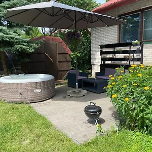 https://cozy-home-with-a-private-yard.warsawhotelspoland.com